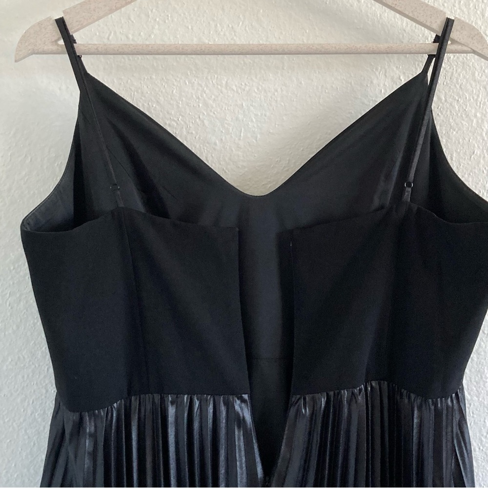 HALSTON Black Pleated Midi Dress 14 - Picture 7 of 10
